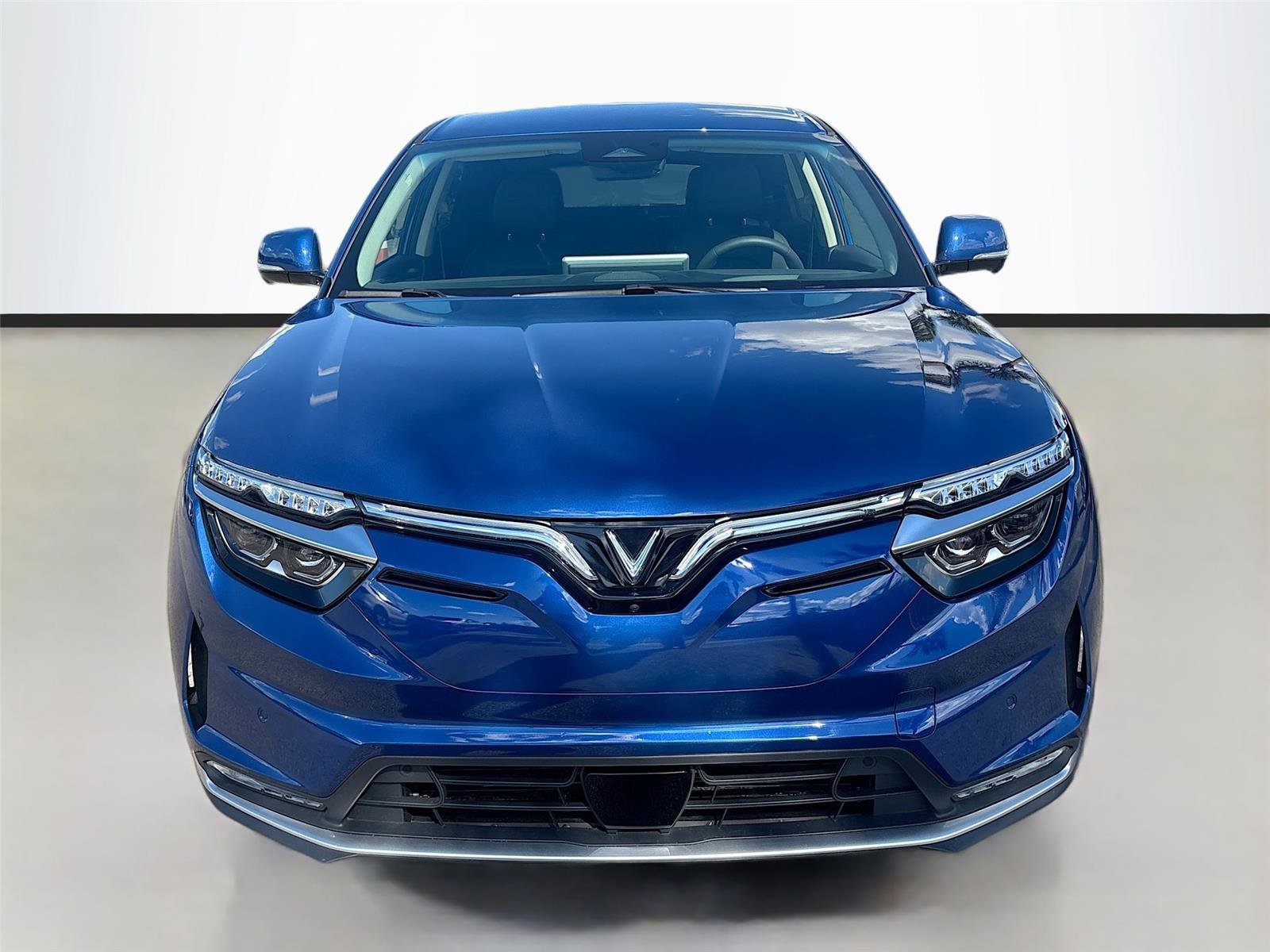 New 2025 VinFast VF 8 Eco image 2