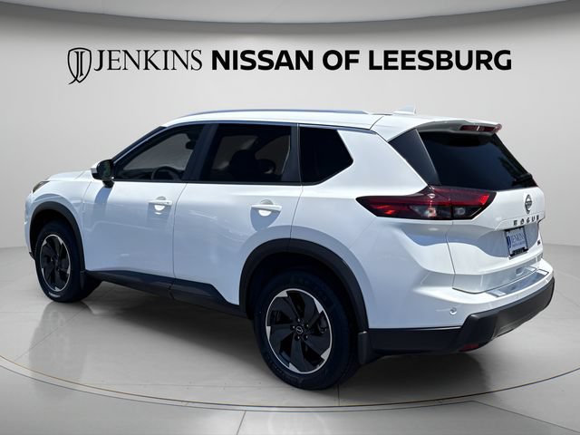 Certified 2024 Nissan Rogue SV w/ SV Premium Package FWD image 9
