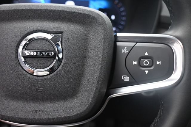 Certified 2025 Volvo XC40 B5 Ultra AWD/4WD image 14