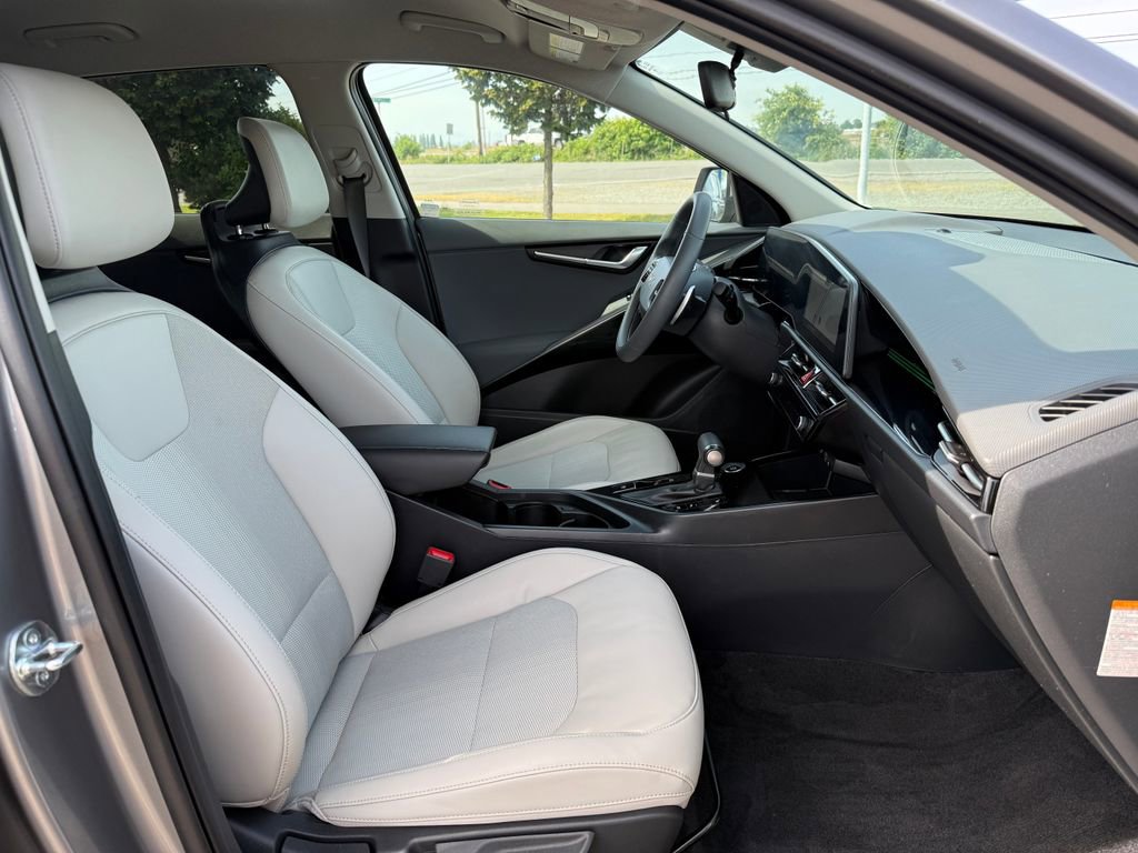 Certified 2024 Kia Niro EX FWD image 14