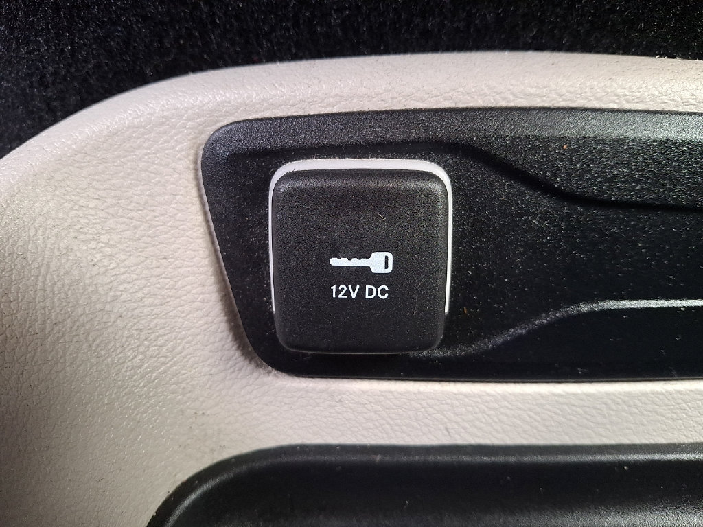 Used 2023 Chrysler Pacifica Touring-L FWD image 24