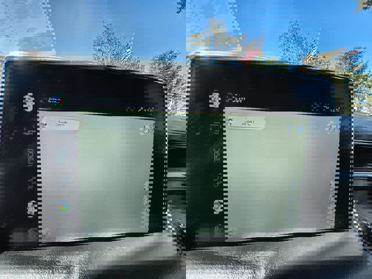 Used 2022 Chevrolet Suburban LT image 14