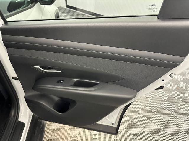 New 2026 Hyundai Tucson SEL w/ Tow & Go Package FWD image 17