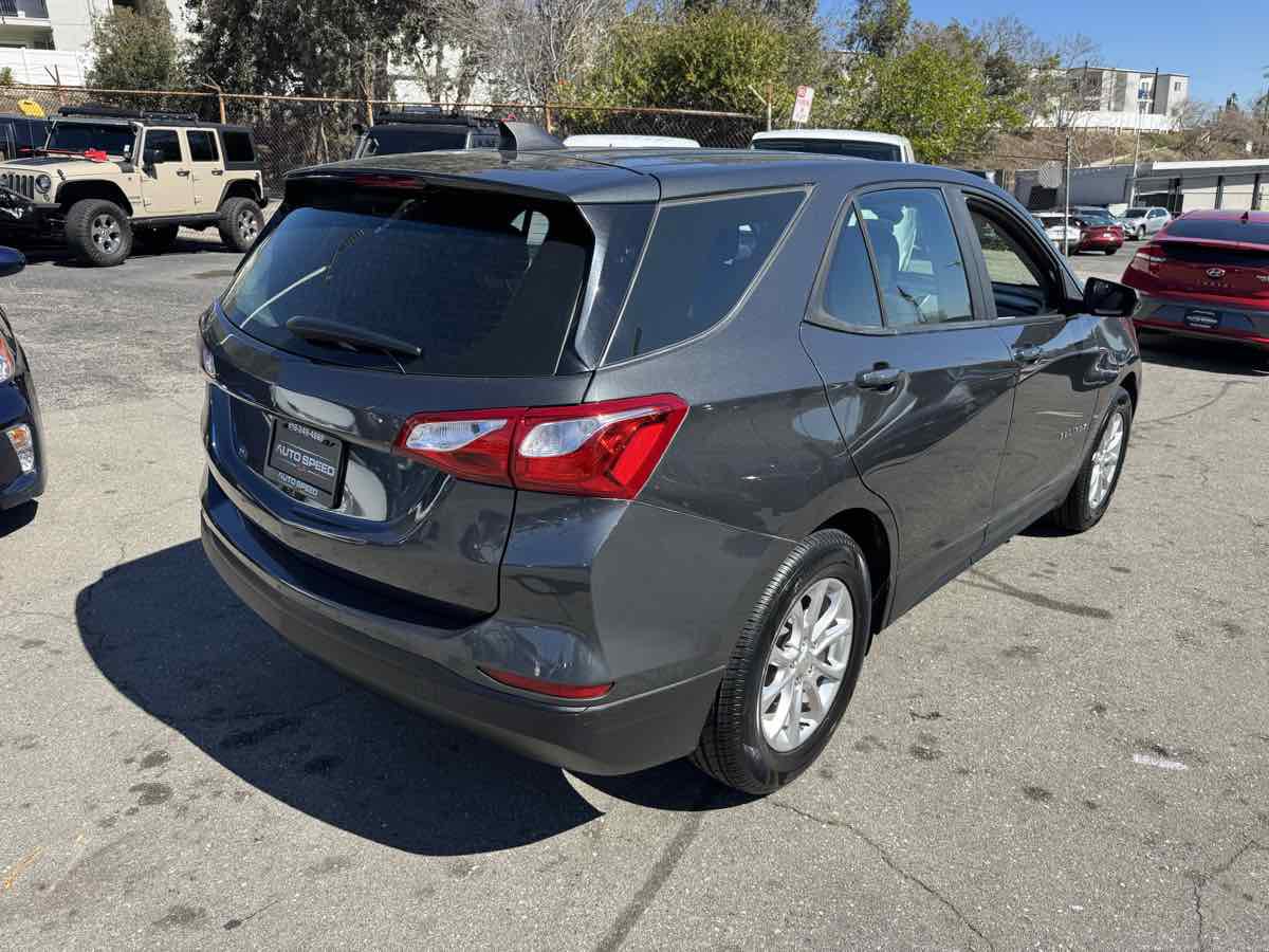 Used 2021 Chevrolet Equinox LS image 4