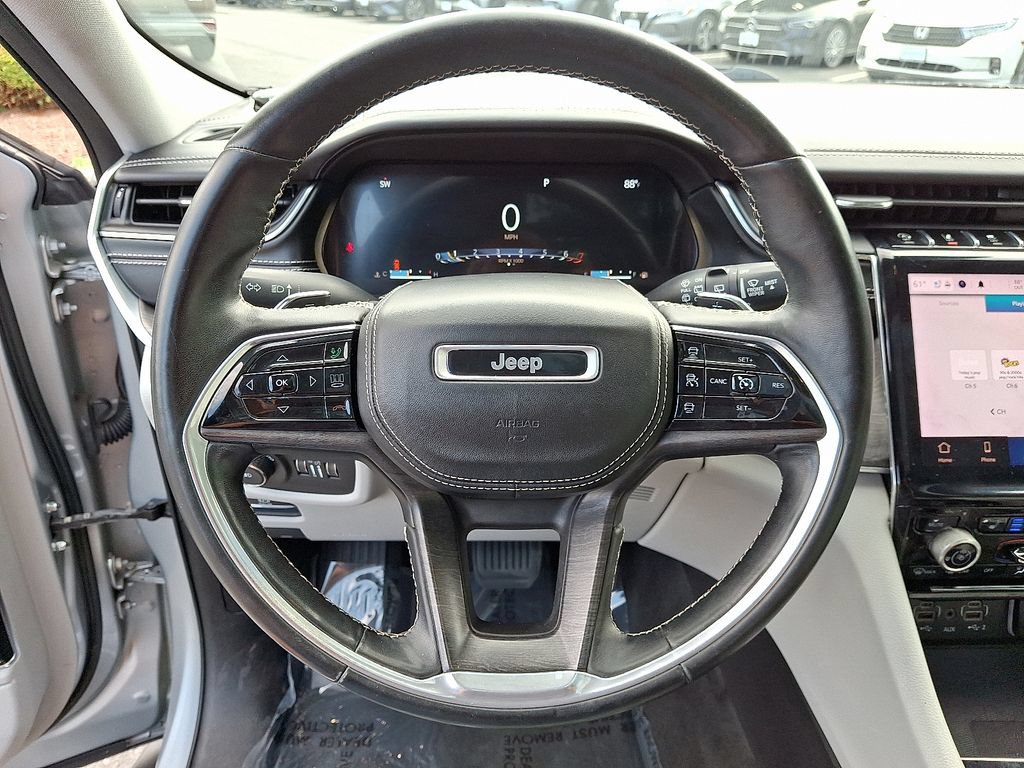 Used 2021 Jeep Grand Cherokee L Overland w/ Luxury Tech Group IV AWD/4WD image 22