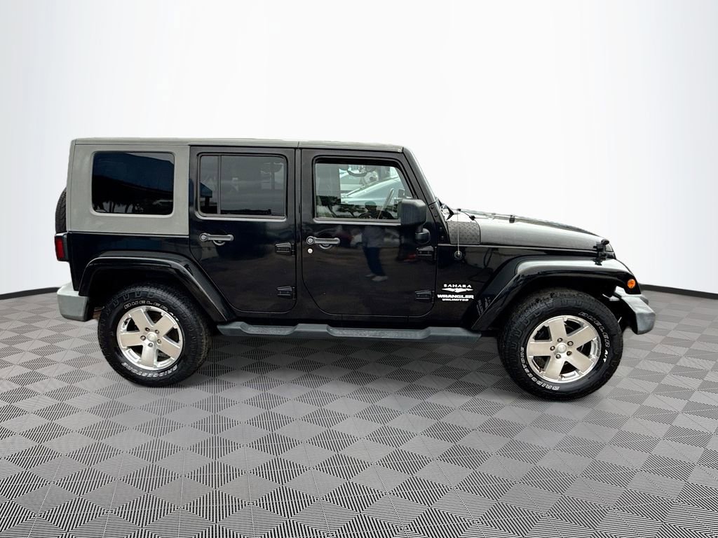 Used 2009 Jeep Wrangler Unlimited Sahara w/ Trailer Tow Group AWD/4WD image 5