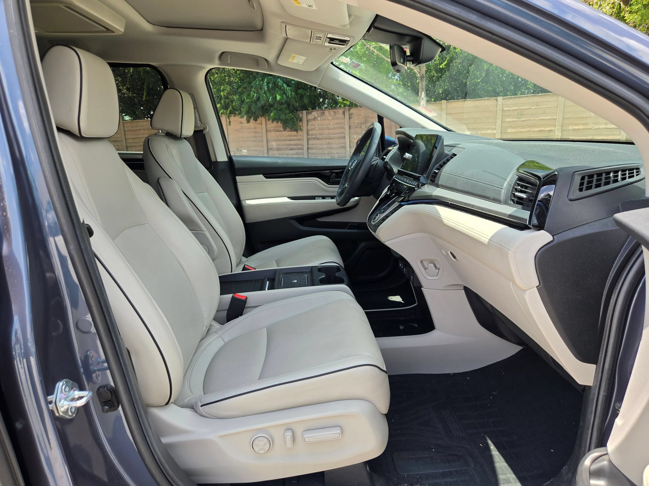 Used 2025 Honda Odyssey Touring image 26