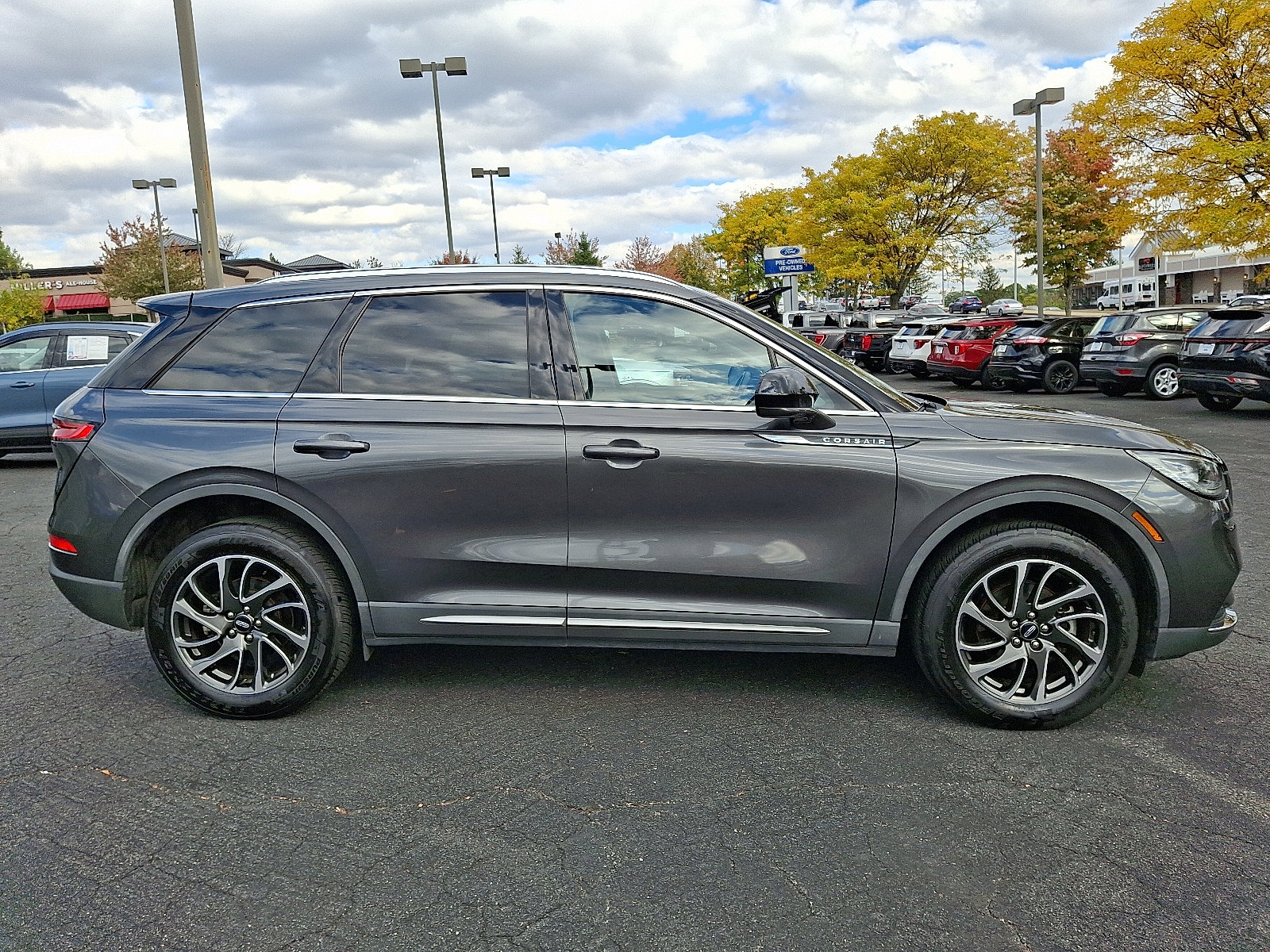 Used 2020 Lincoln Corsair AWD w/ Equipment Group 101A image 7