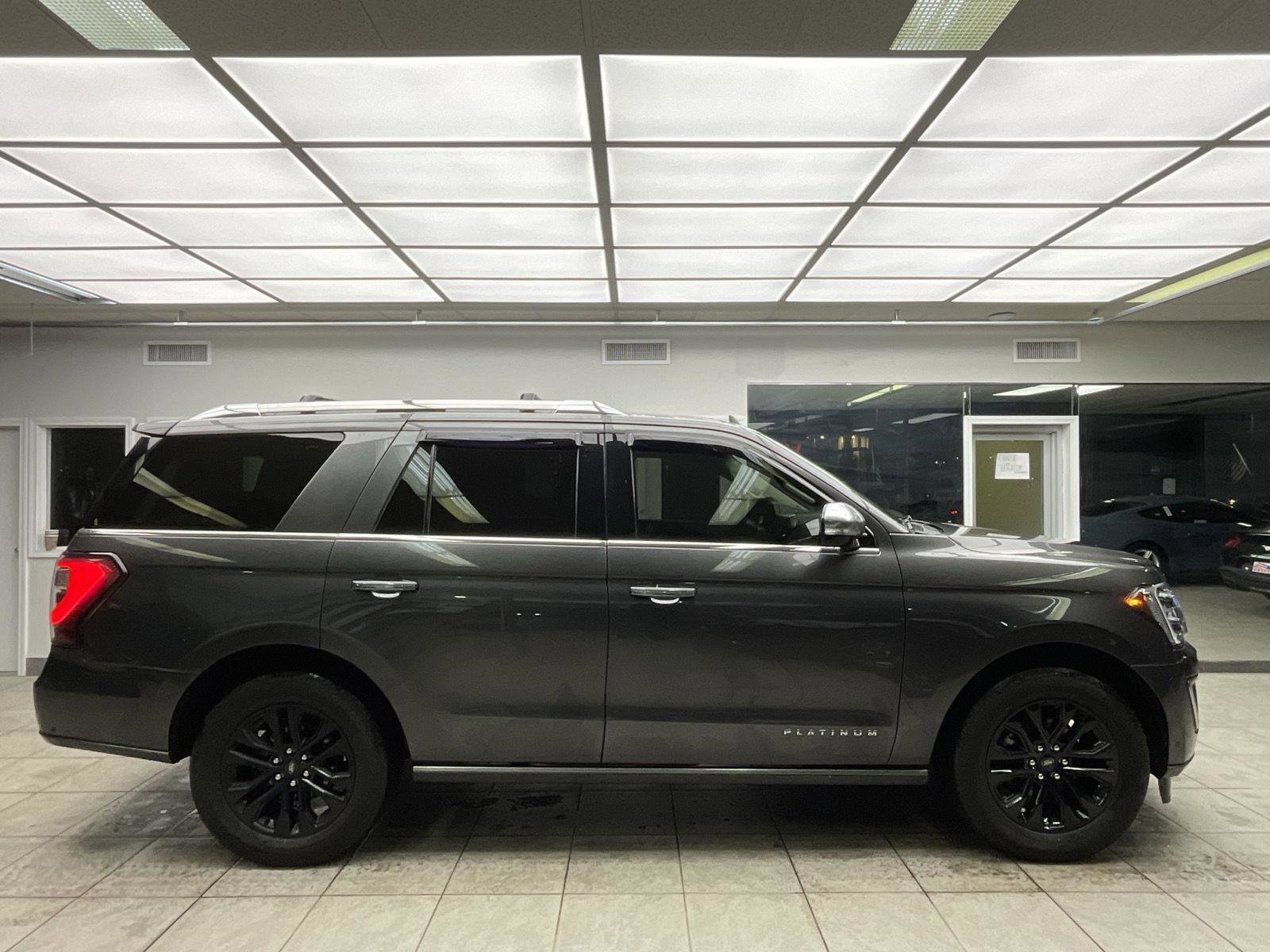 Used 2021 Ford Expedition Platinum image 4