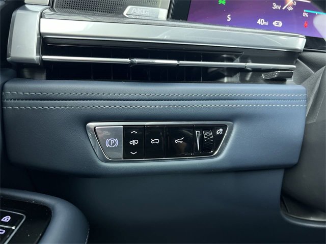 Used 2025 Cadillac Escalade IQ Sport 2 image 18