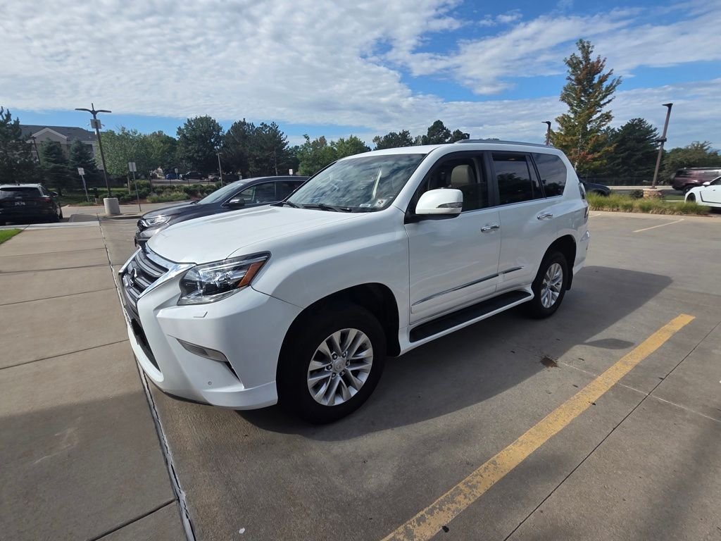 Used 2017 Lexus GX 460 Premium AWD/4WD image 2