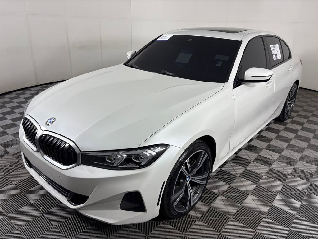 Used 2023 BMW 330i xDrive 330i xDrive w/ Premium Package image 3