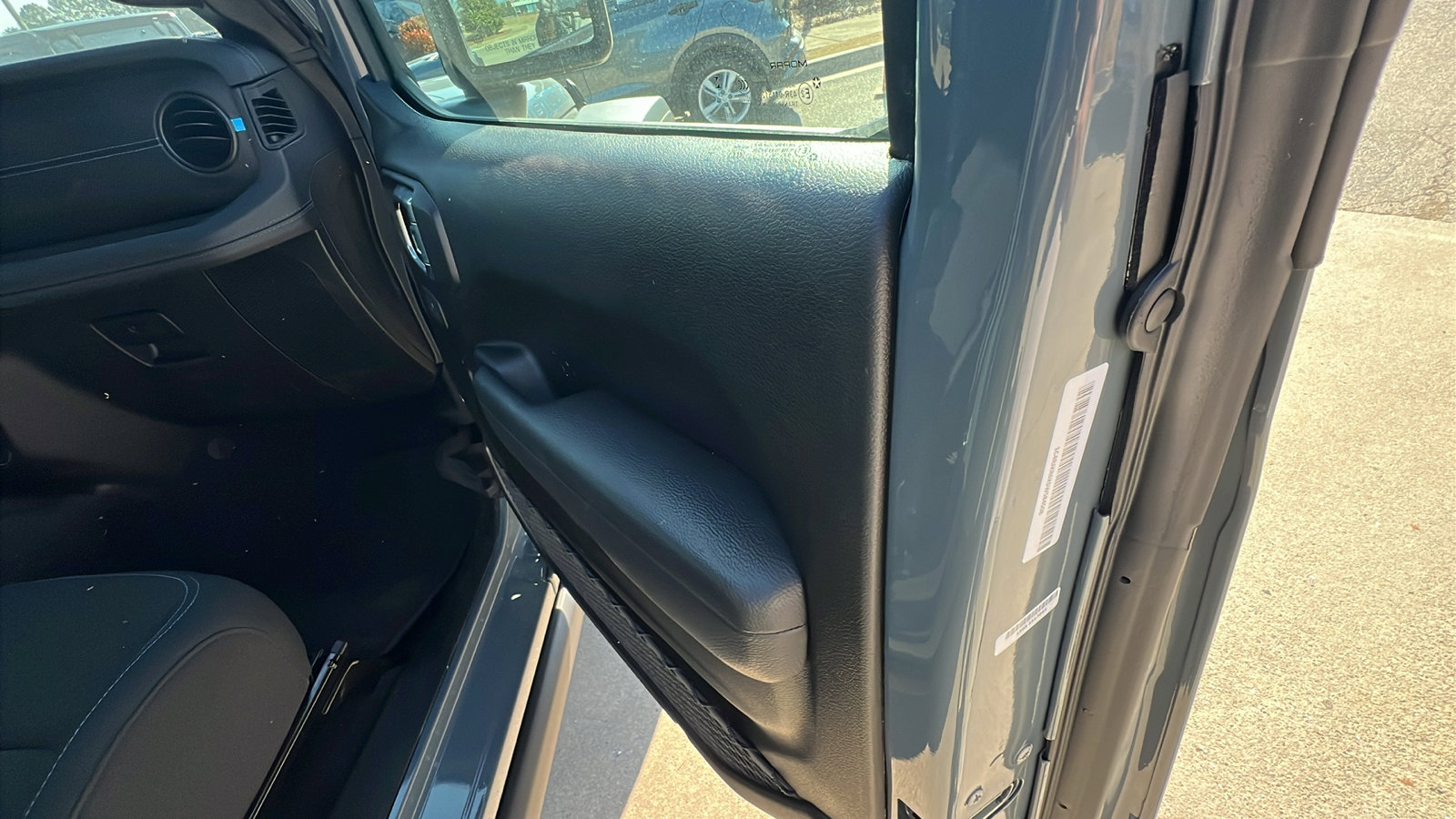 Used 2025 Jeep Wrangler Unlimited Rubicon 4xe w/ Convenience Group image 18