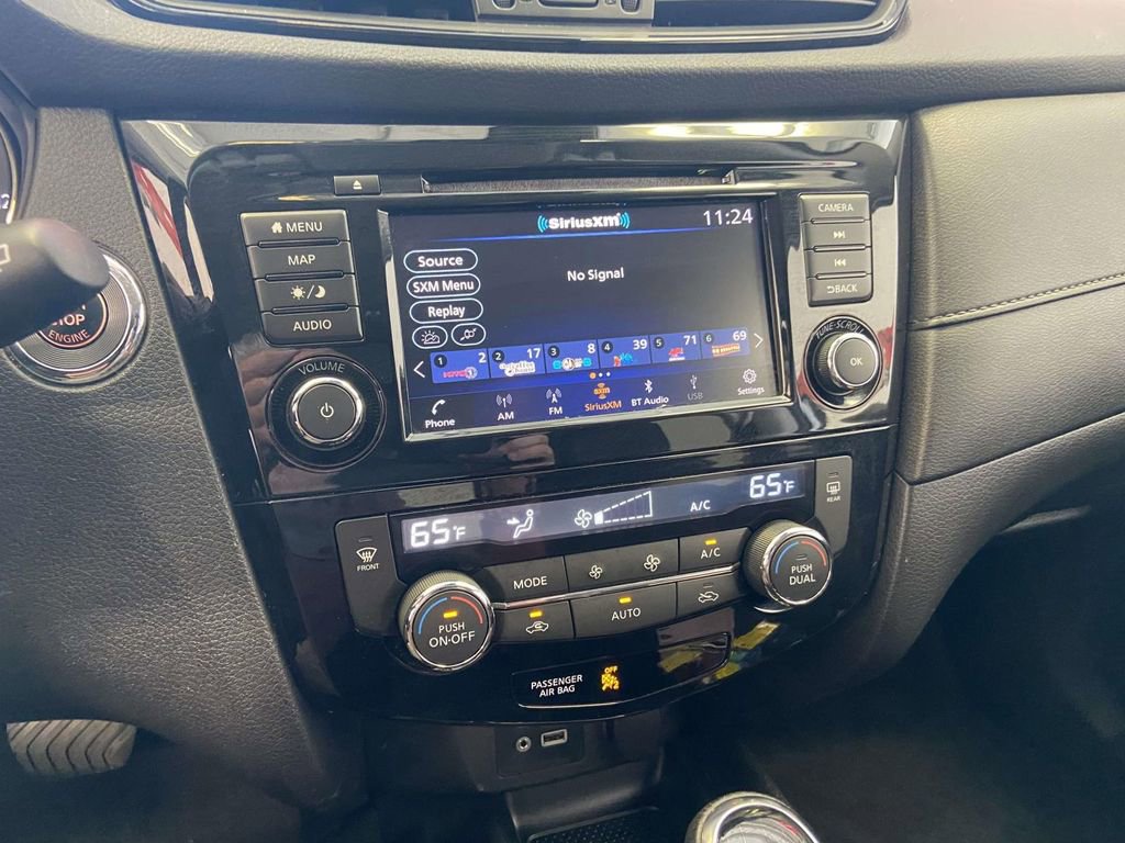 Used 2019 Nissan Rogue SV w/ Premium Package image 24
