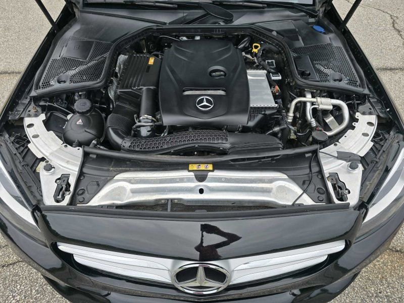 Used 2018 Mercedes-Benz C 300 4MATIC Sedan image 13