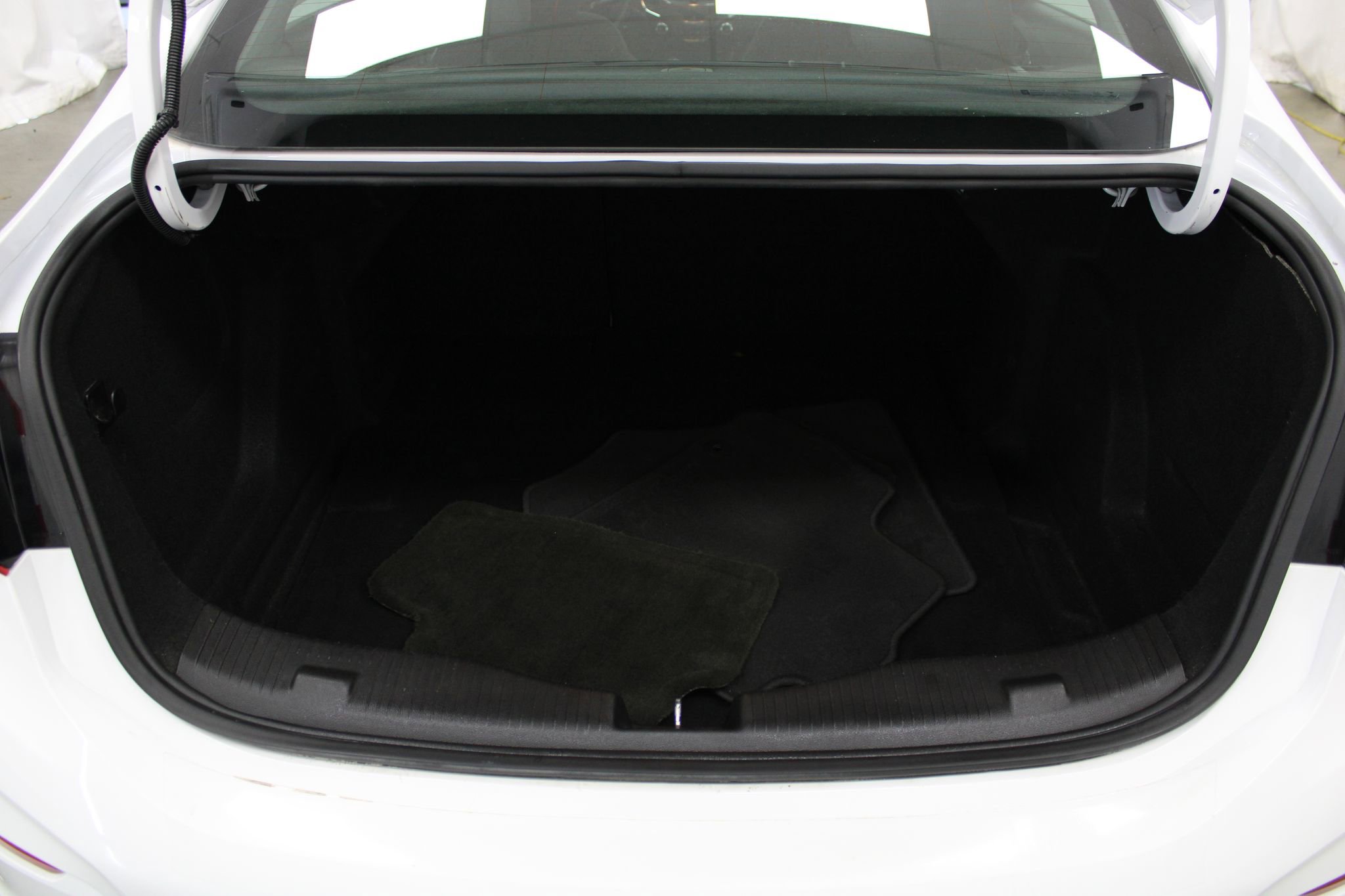 Used 2019 Chevrolet Cruze LT w/ Convenience Package image 24