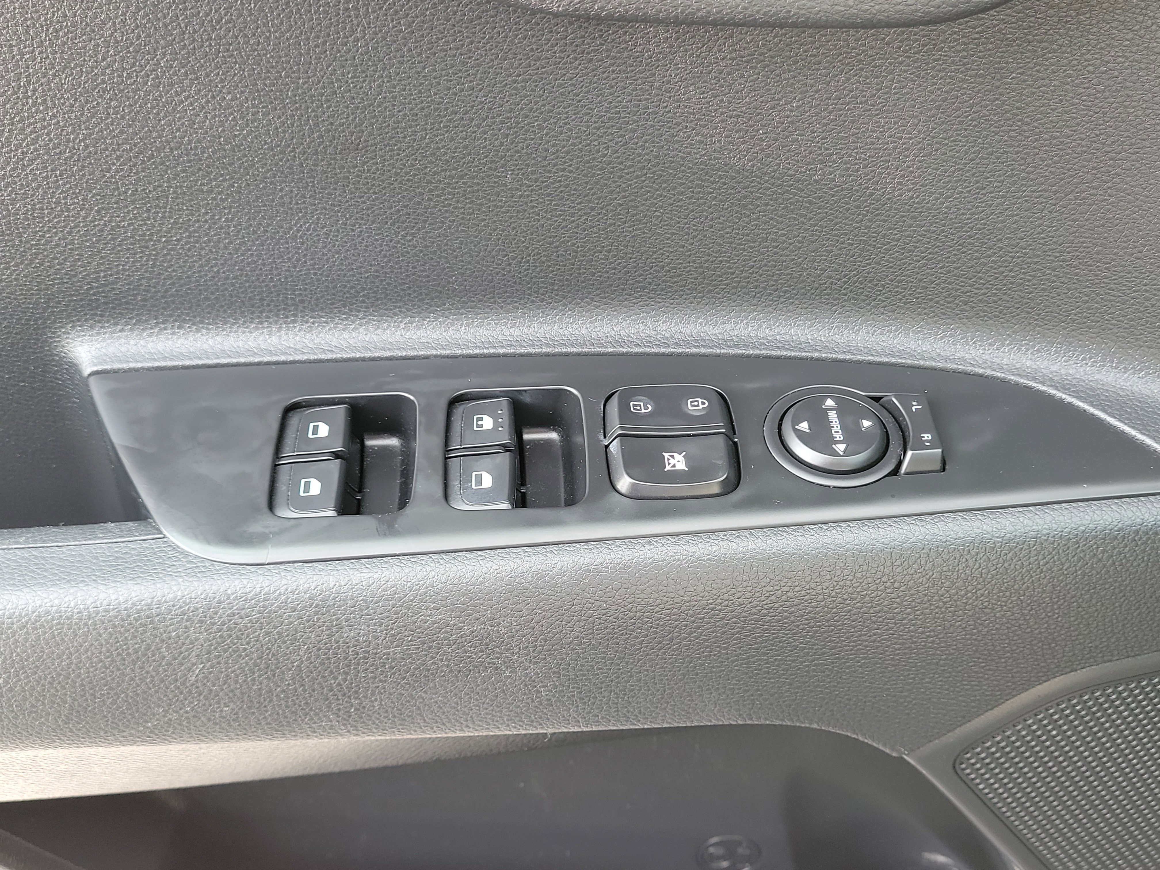 Used 2023 Kia Rio LX image 28