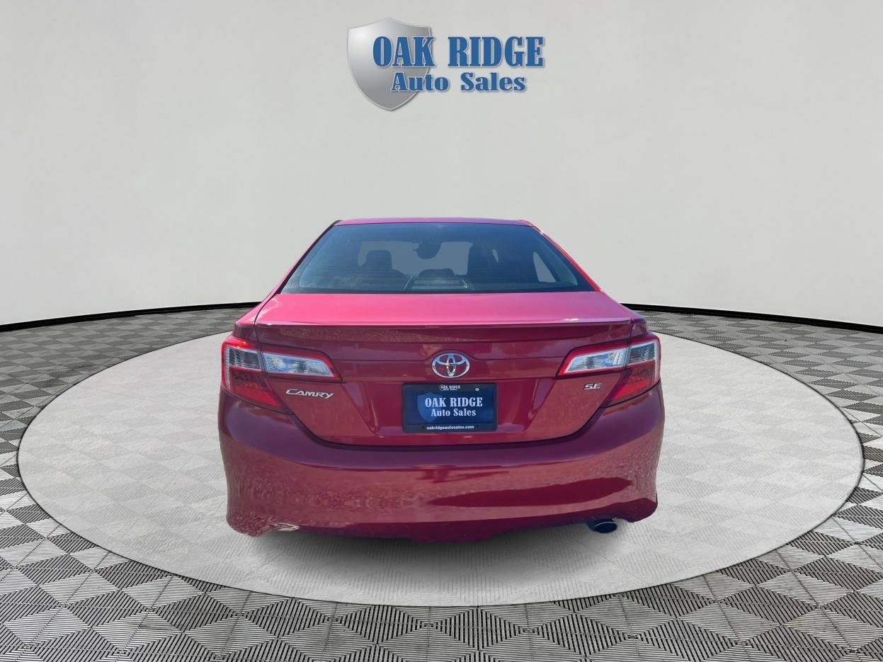 Used 2013 Toyota Camry SE image 6