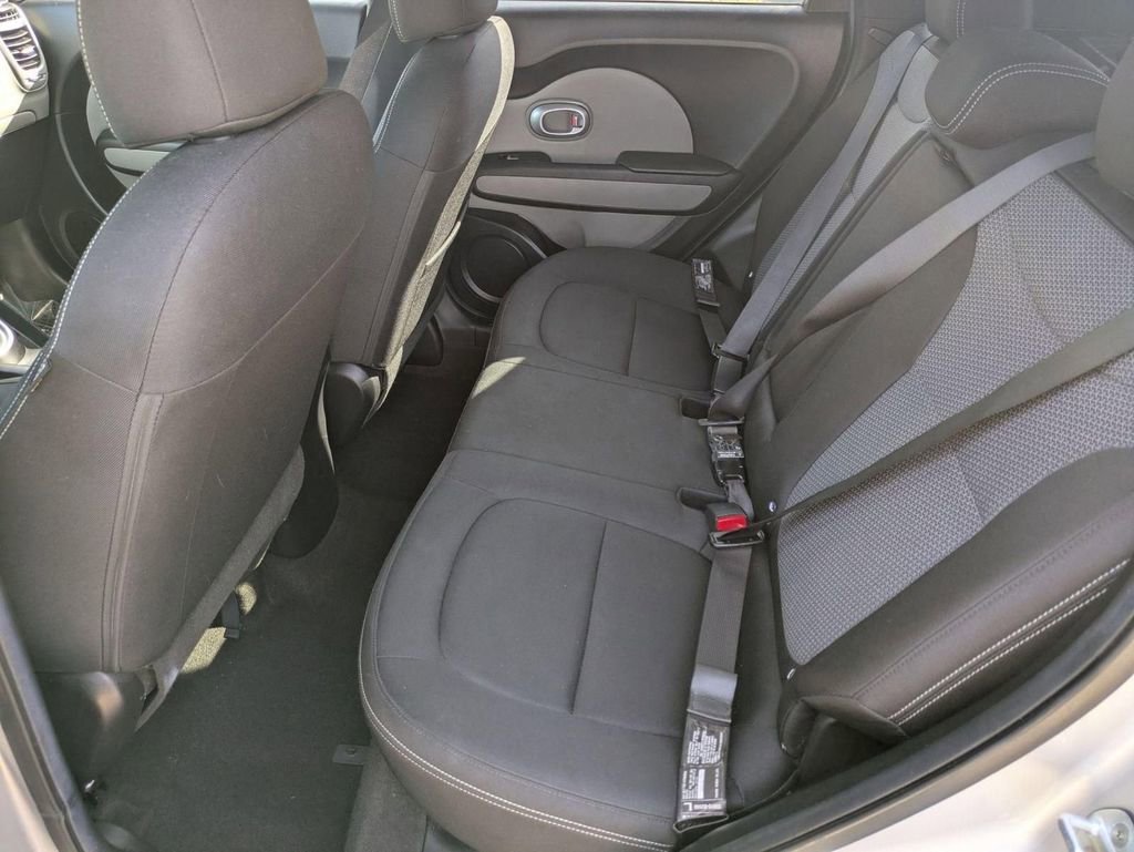 Used 2017 Kia Soul + image 23