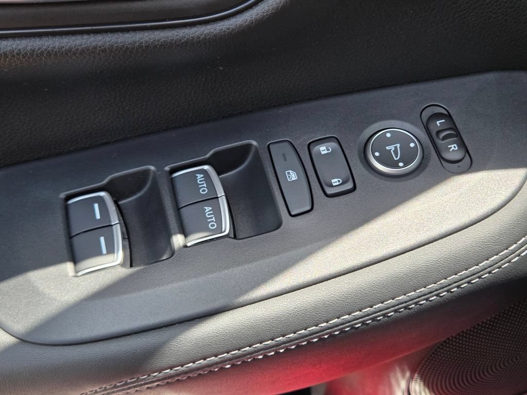 Certified 2024 Honda HR-V EX-L image 30