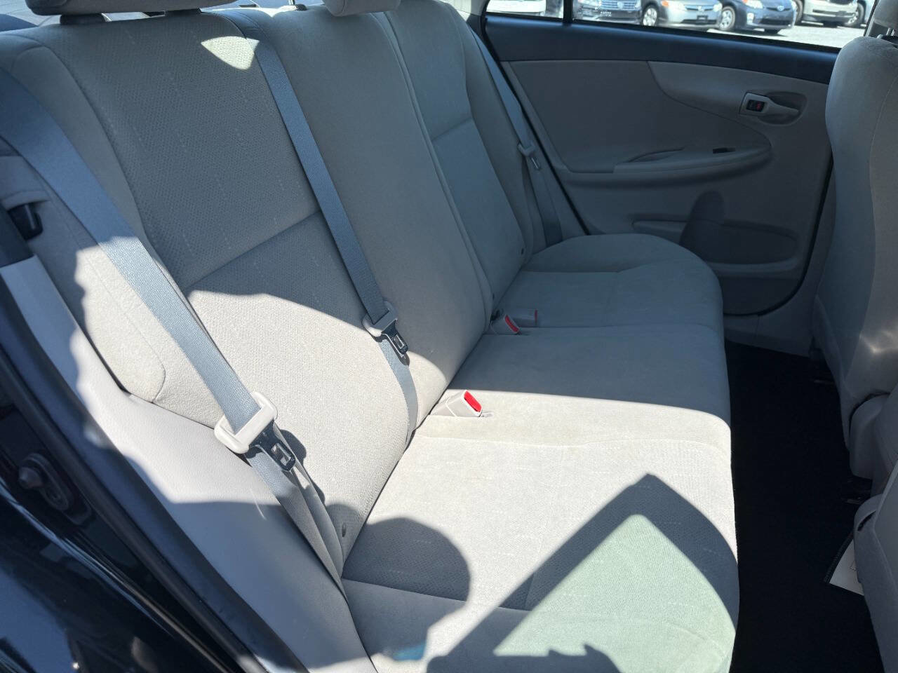 Used 2013 Toyota Corolla L image 25