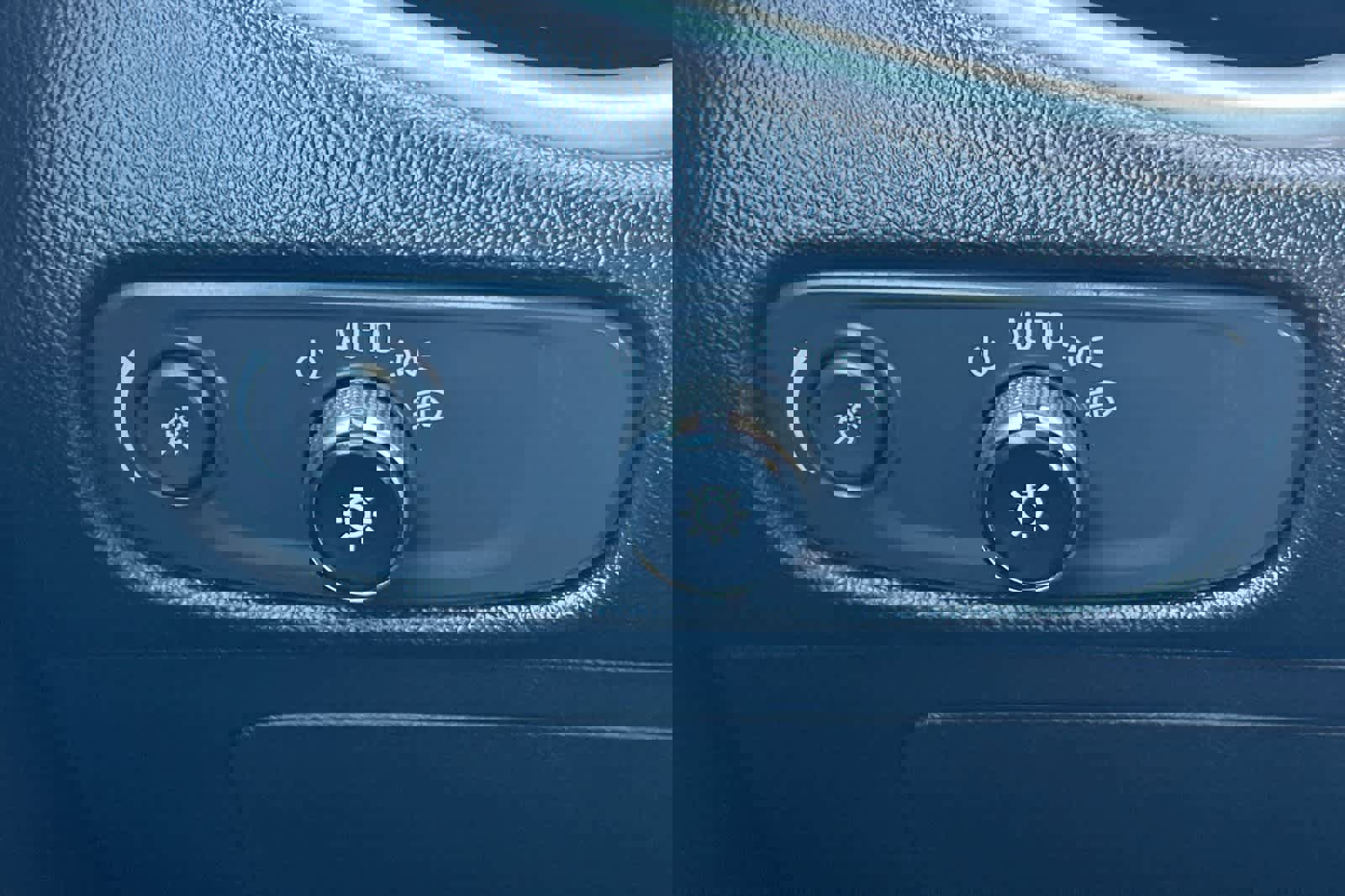 Used 2024 Chevrolet Malibu LT image 32