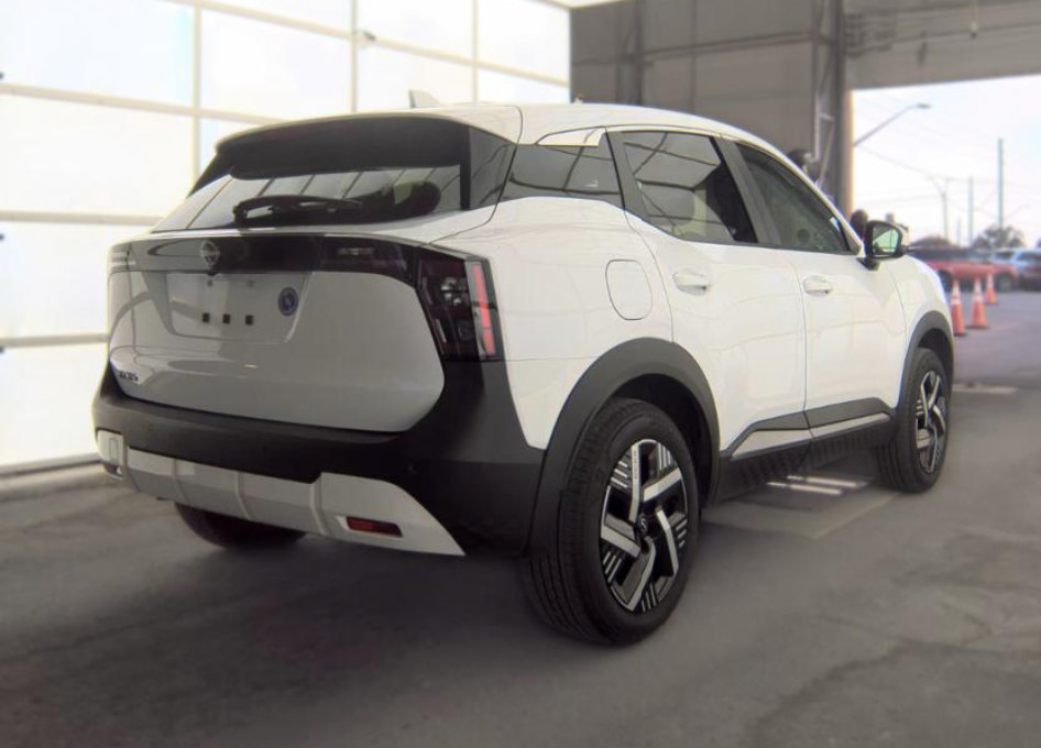 Used 2025 Nissan Kicks SV FWD image 6