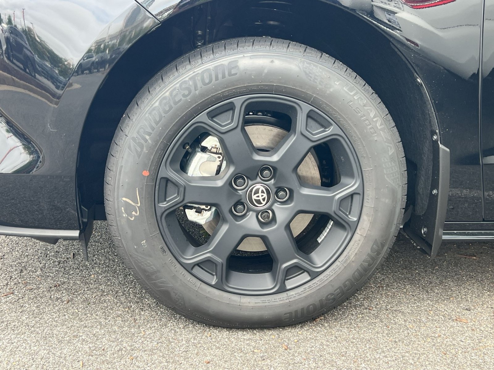 New 2026 Toyota Sienna XLE Woodland Edition AWD/4WD image 5