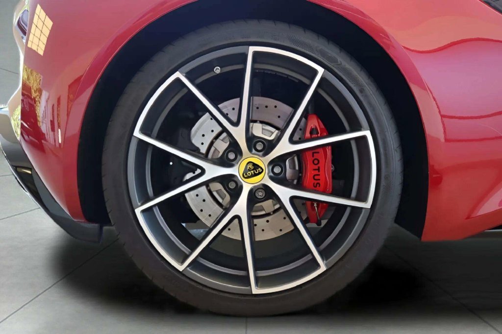 Used 2025 Lotus Emira RWD image 22