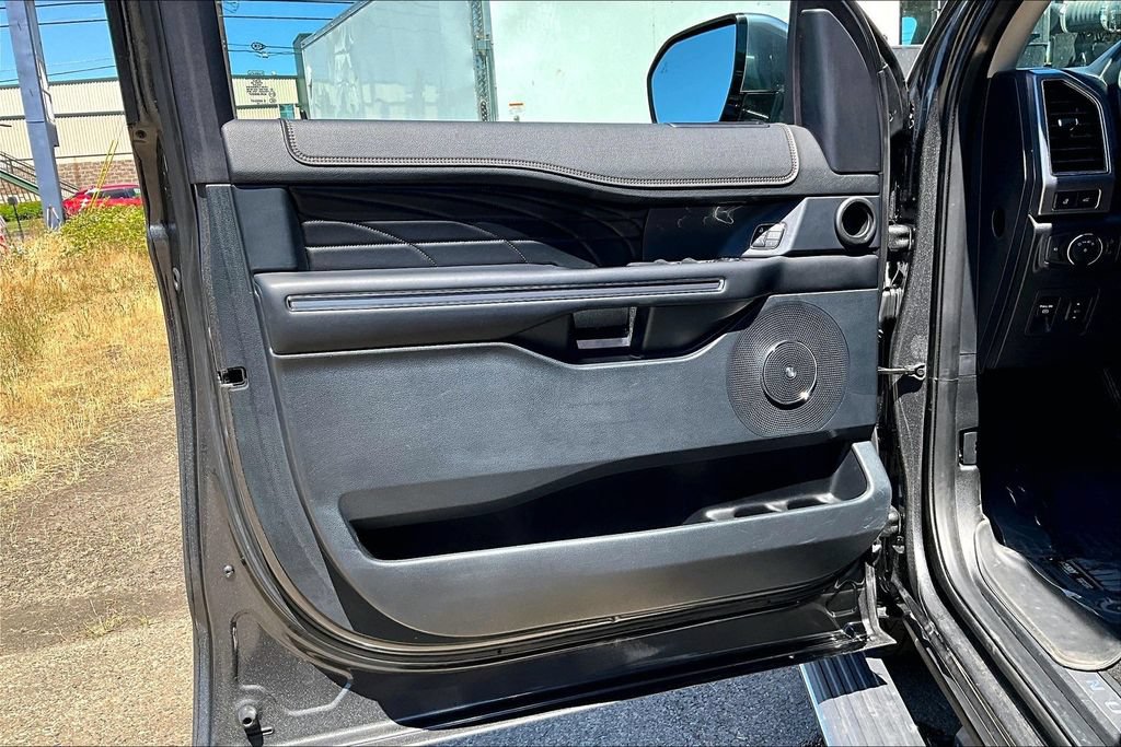 Used 2019 Ford Expedition Platinum AWD/4WD image 22