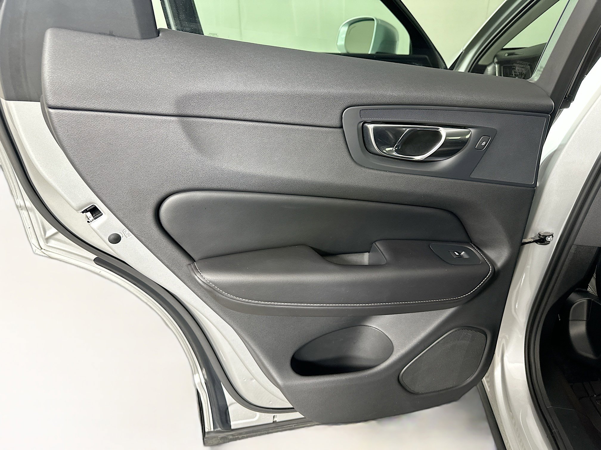 Used 2021 Volvo XC60 T5 Inscription image 27