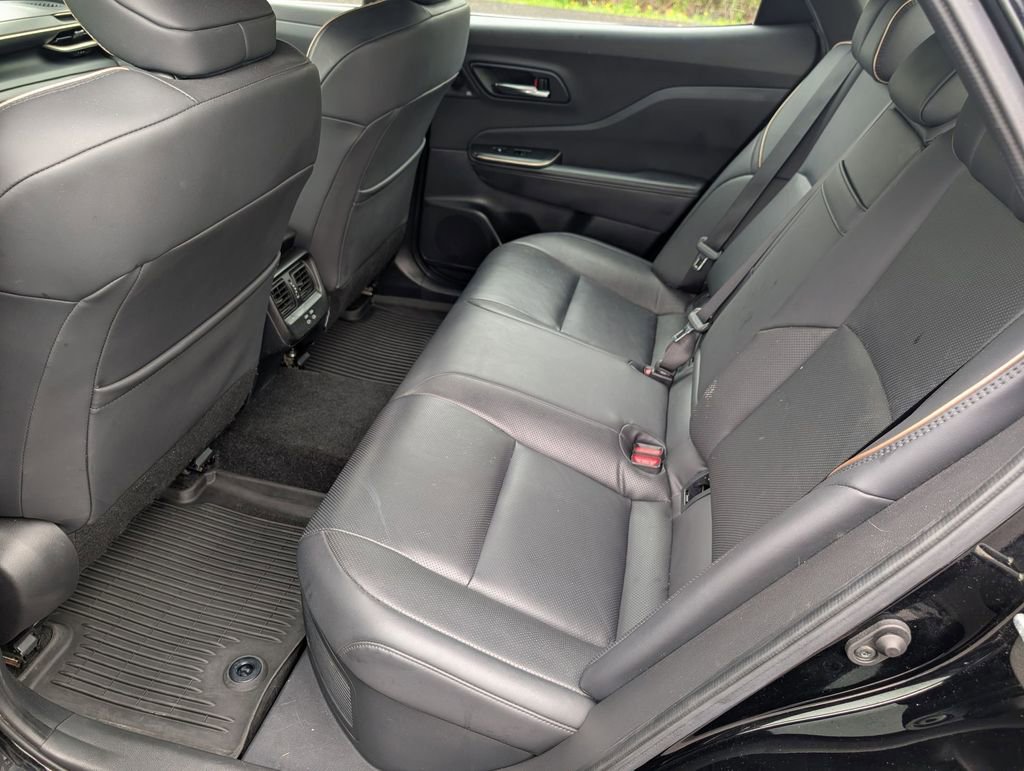 Used 2023 Toyota Crown Limited image 19