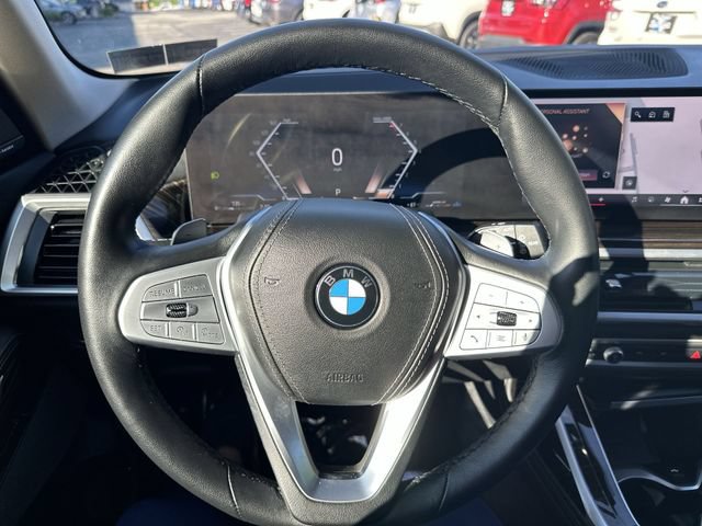Used 2025 BMW X7 xDrive40i AWD/4WD image 16