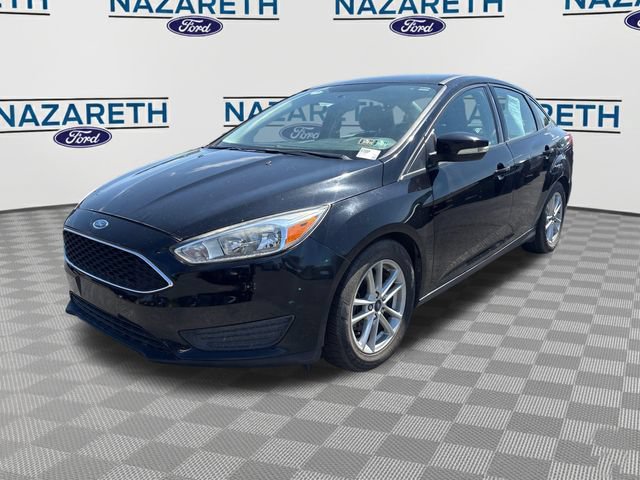 Used 2016 Ford Focus SE w/ SE Cold Weather Package FWD image 3