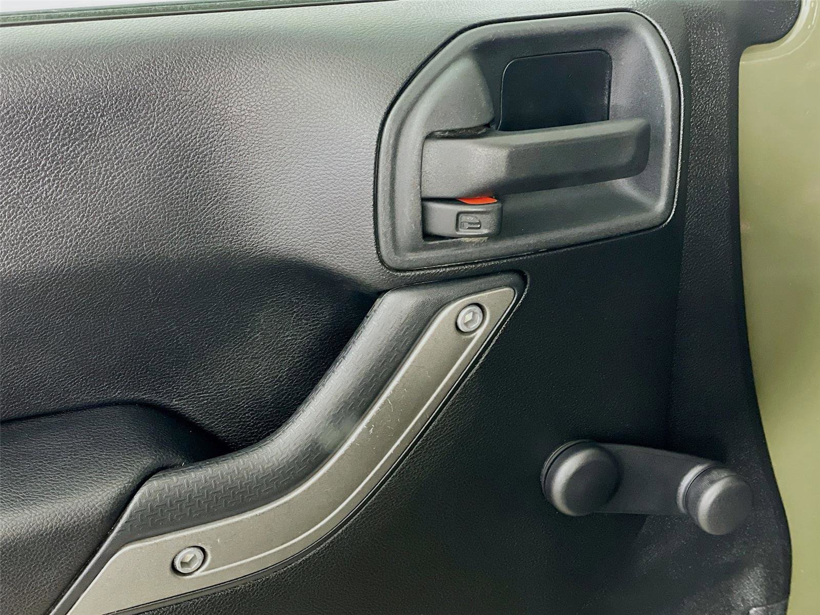 Used 2015 Jeep Wrangler Sport image 20