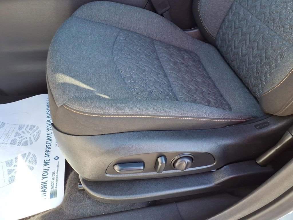 Used 2024 Chevrolet Equinox LT image 12