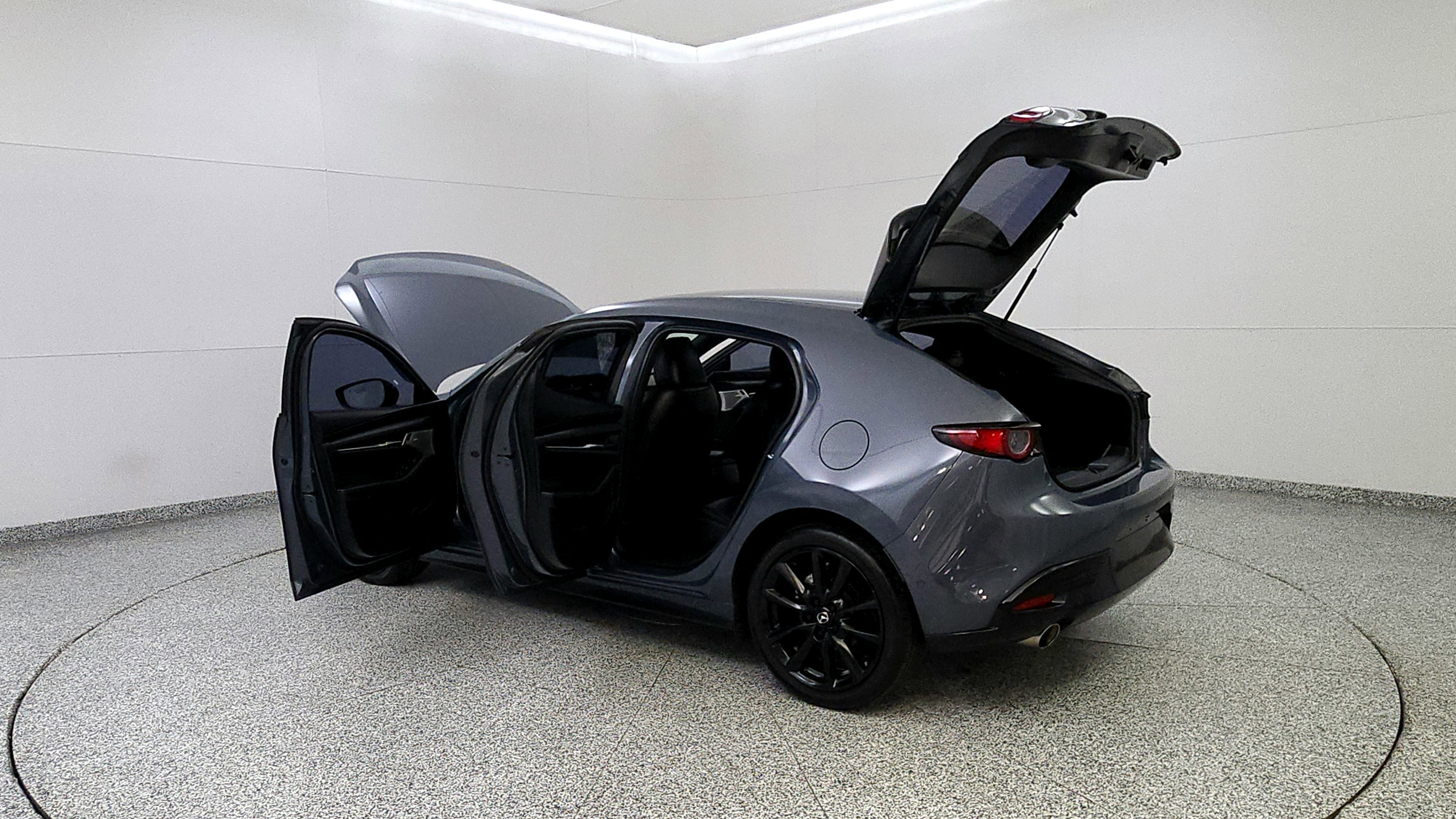 Used 2021 MAZDA MAZDA3 Hatchback w/Premium Plus Pkg AWD/4WD image 11