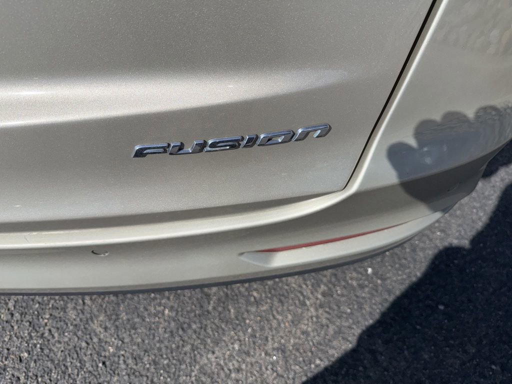 Used 2019 Ford Fusion Titanium image 14