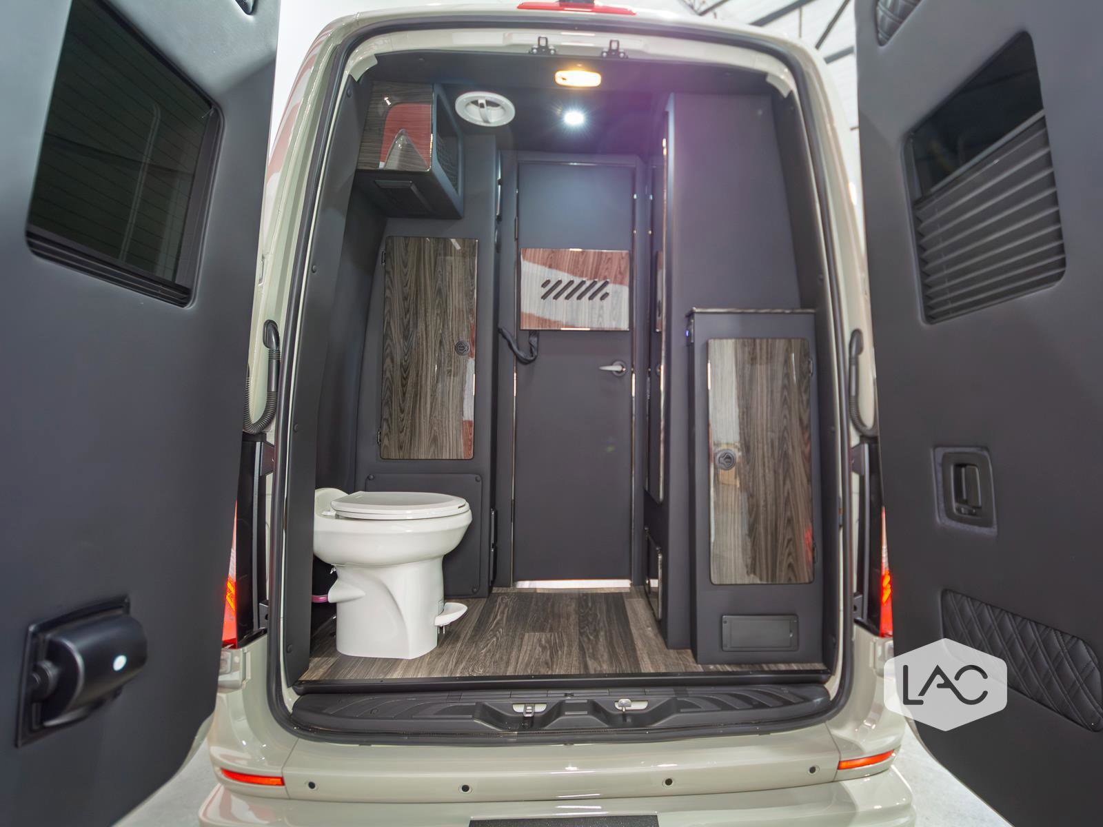 Used 2025 Mercedes-Benz Sprinter 3500 image 31