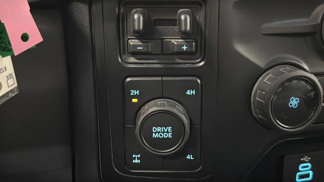 Used 2023 Ford F250 XL AWD/4WD image 29