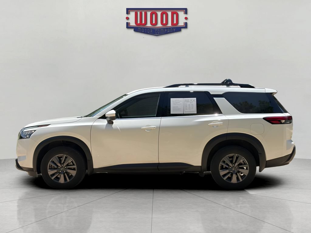 Used 2024 Nissan Pathfinder SV AWD/4WD image 4