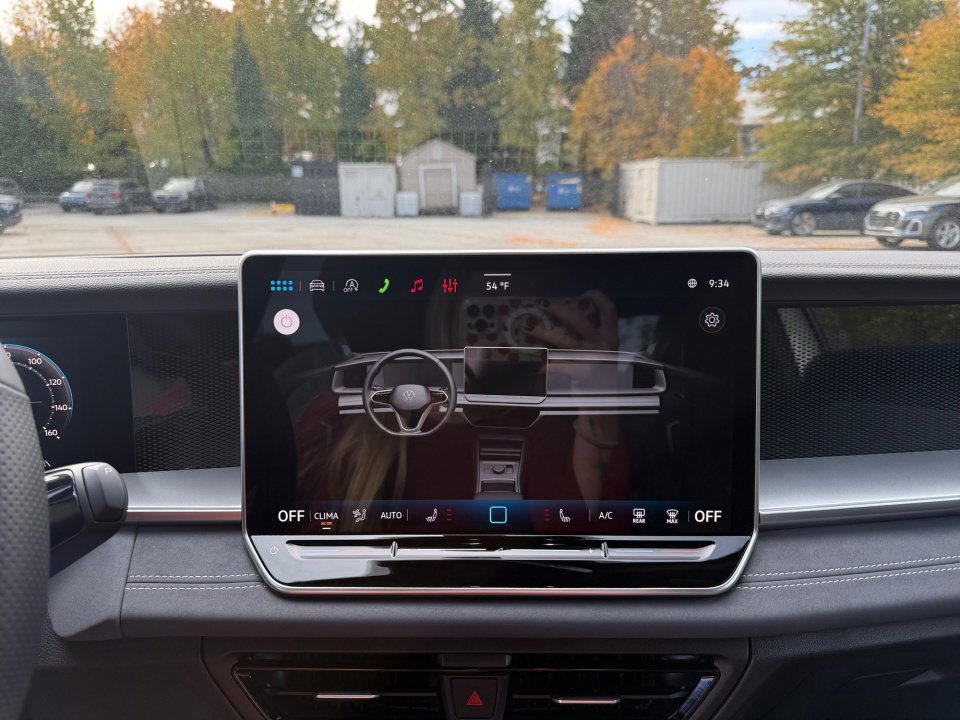 New 2026 Volkswagen Tiguan SE R-Line image 18