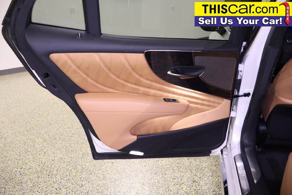 Used 2022 Lexus LS 500 w/ Interior Upgrade Package RWD image 49