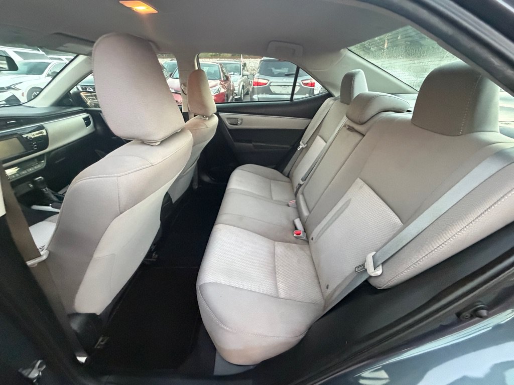 Used 2015 Toyota Corolla LE FWD image 10
