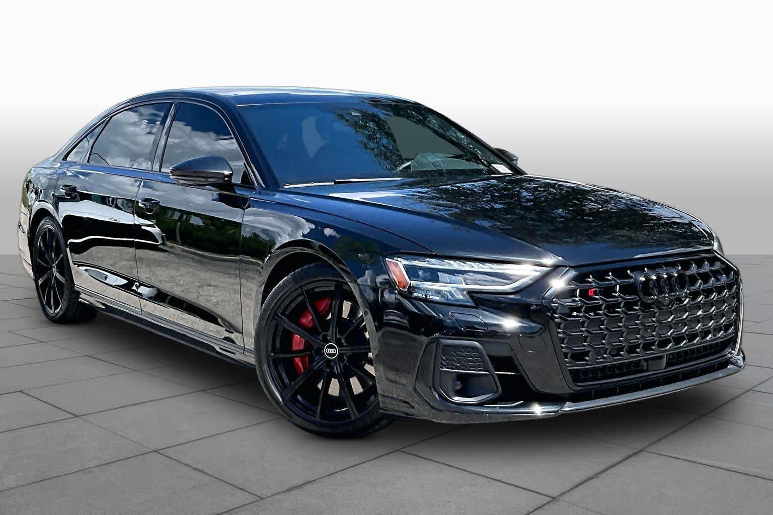 Used 2022 Audi S8 w/ S8 Executive Package AWD/4WD image 3