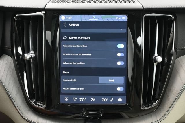 Used 2023 Volvo XC60 B6 Ultimate w/ Climate Package AWD/4WD image 19