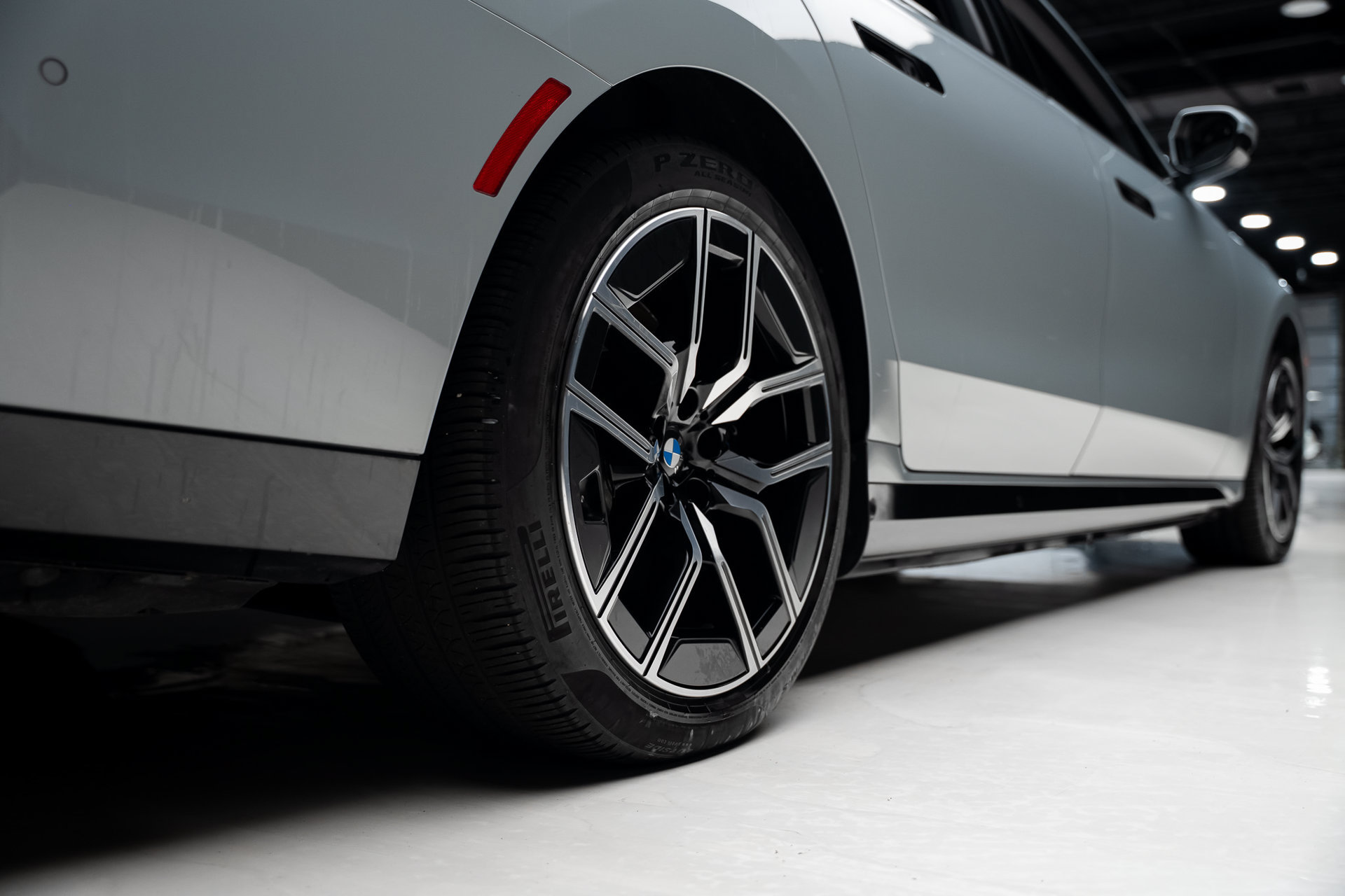 Used 2024 BMW i7 xDrive60 w/ Executive Package AWD/4WD image 77