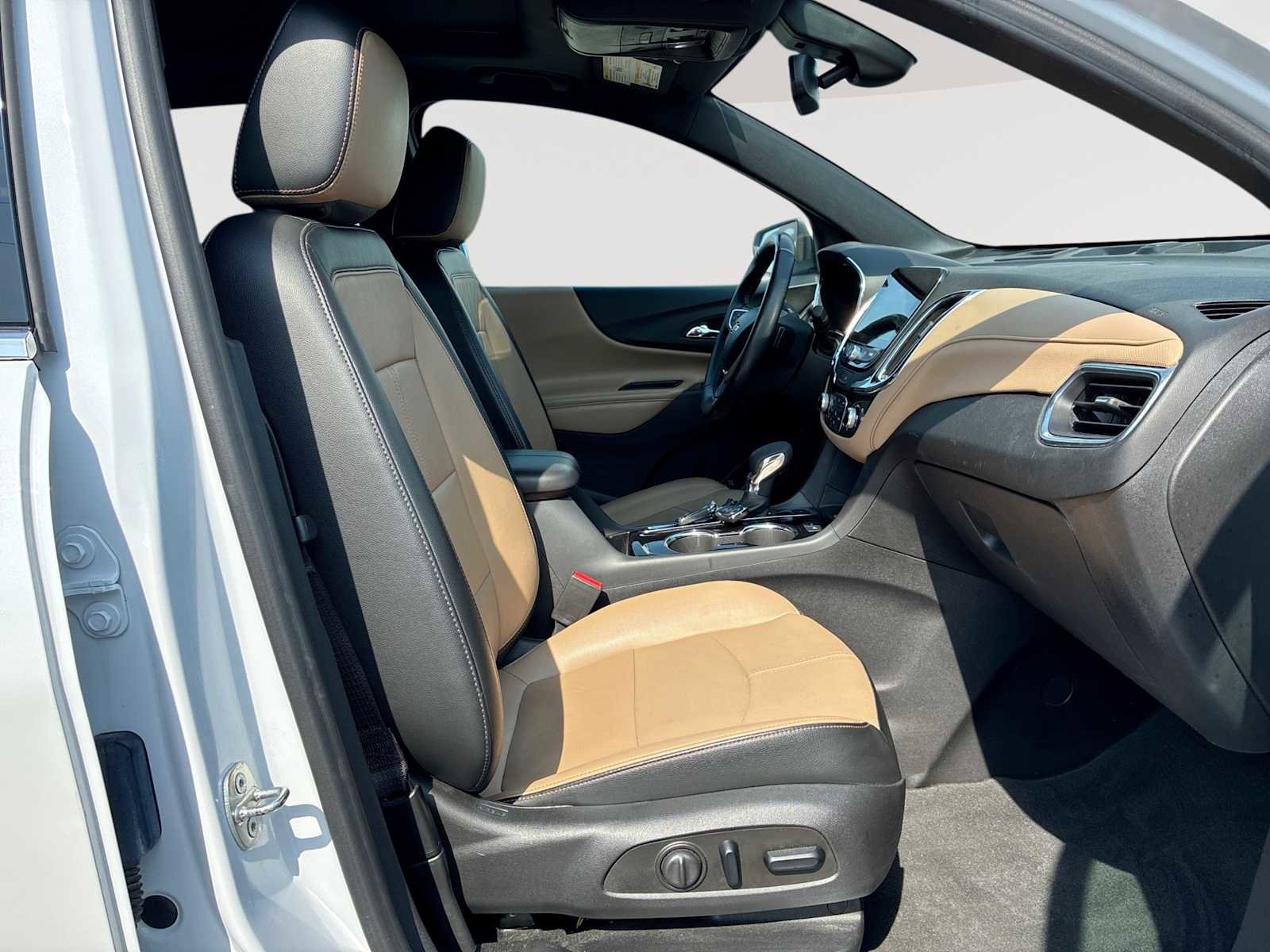Certified 2023 Chevrolet Equinox Premier image 29
