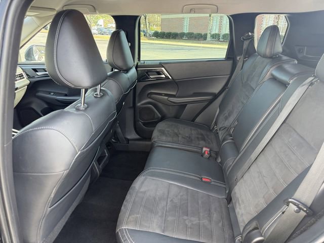 Used 2023 Mitsubishi Outlander SE image 21