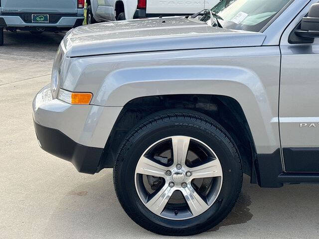 Used 2017 Jeep Patriot High Altitude AWD/4WD image 34